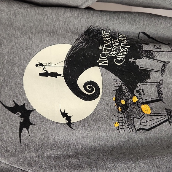 EUC Disney Tim Burton's Nightmare before Christmas Womens sz XL Sweatshirt - Picture 2 of 5